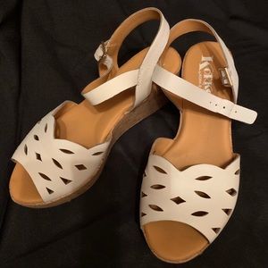 Korks by Kirk-Ease White Sandals